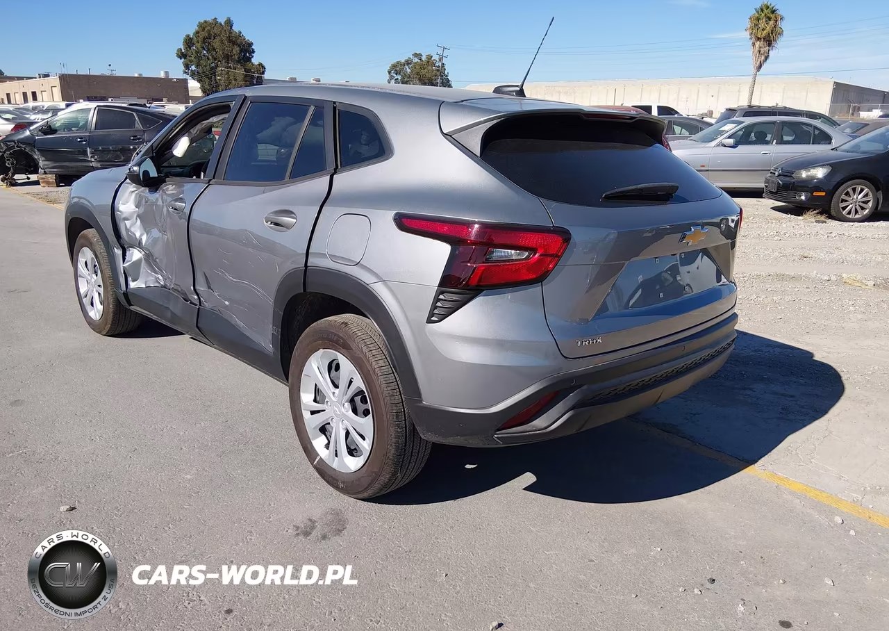 2026 Chevrolet Trax Fwd Ls VIN:KL77LFEP9TC100659 - 3