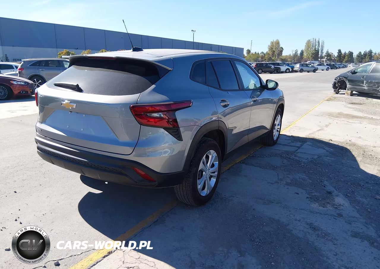 2026 Chevrolet Trax Fwd Ls VIN:KL77LFEP9TC100659 - 4