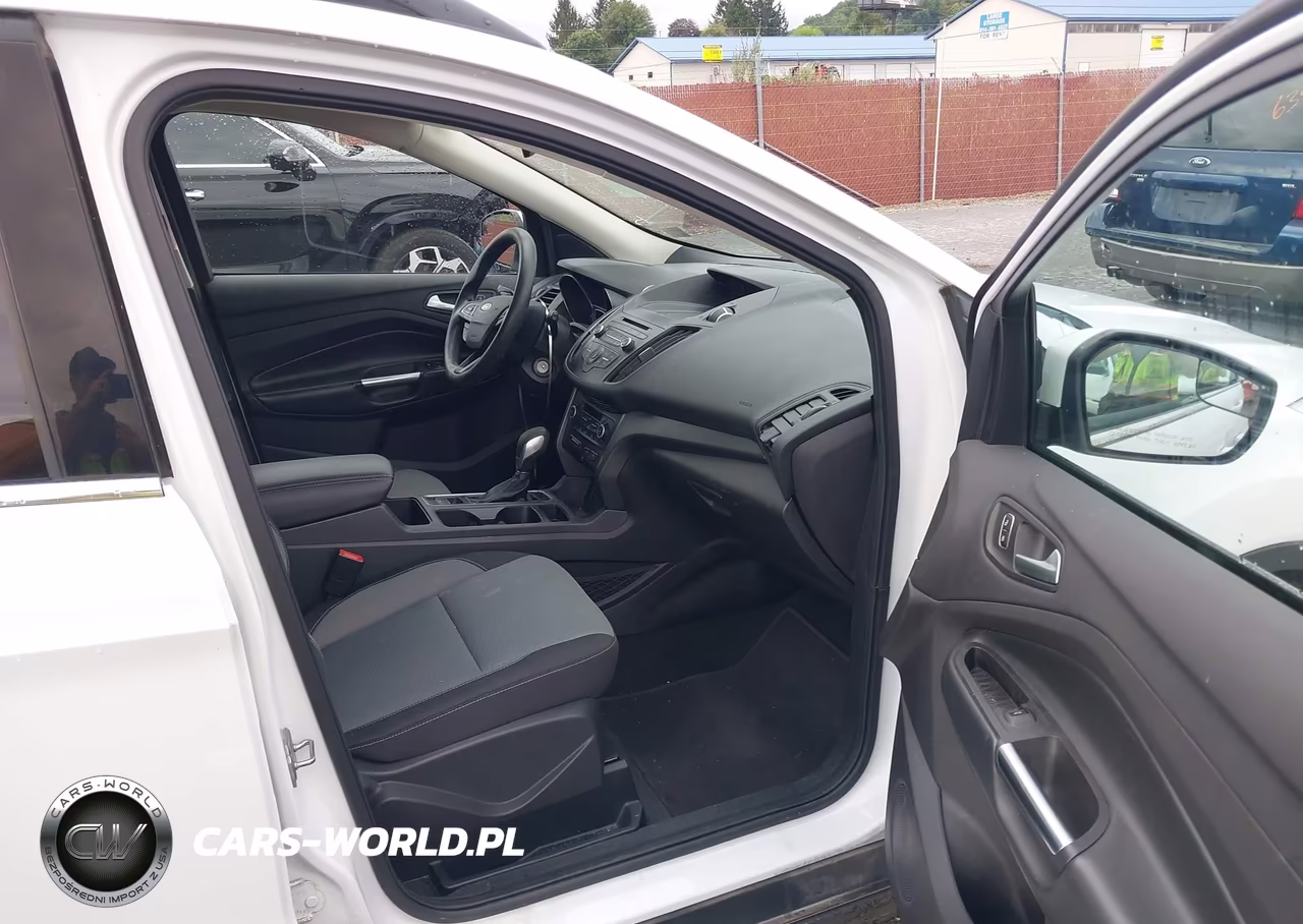 2018 Ford Escape Se VIN:1FMCU9GD4JUD60750 - 5