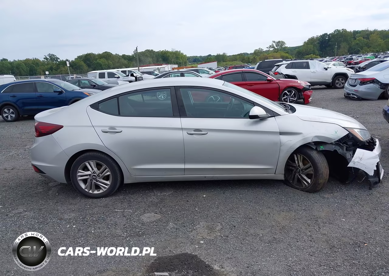 2019 Hyundai Elantra Sel VIN:5NPD84LF8KH418734 - 13