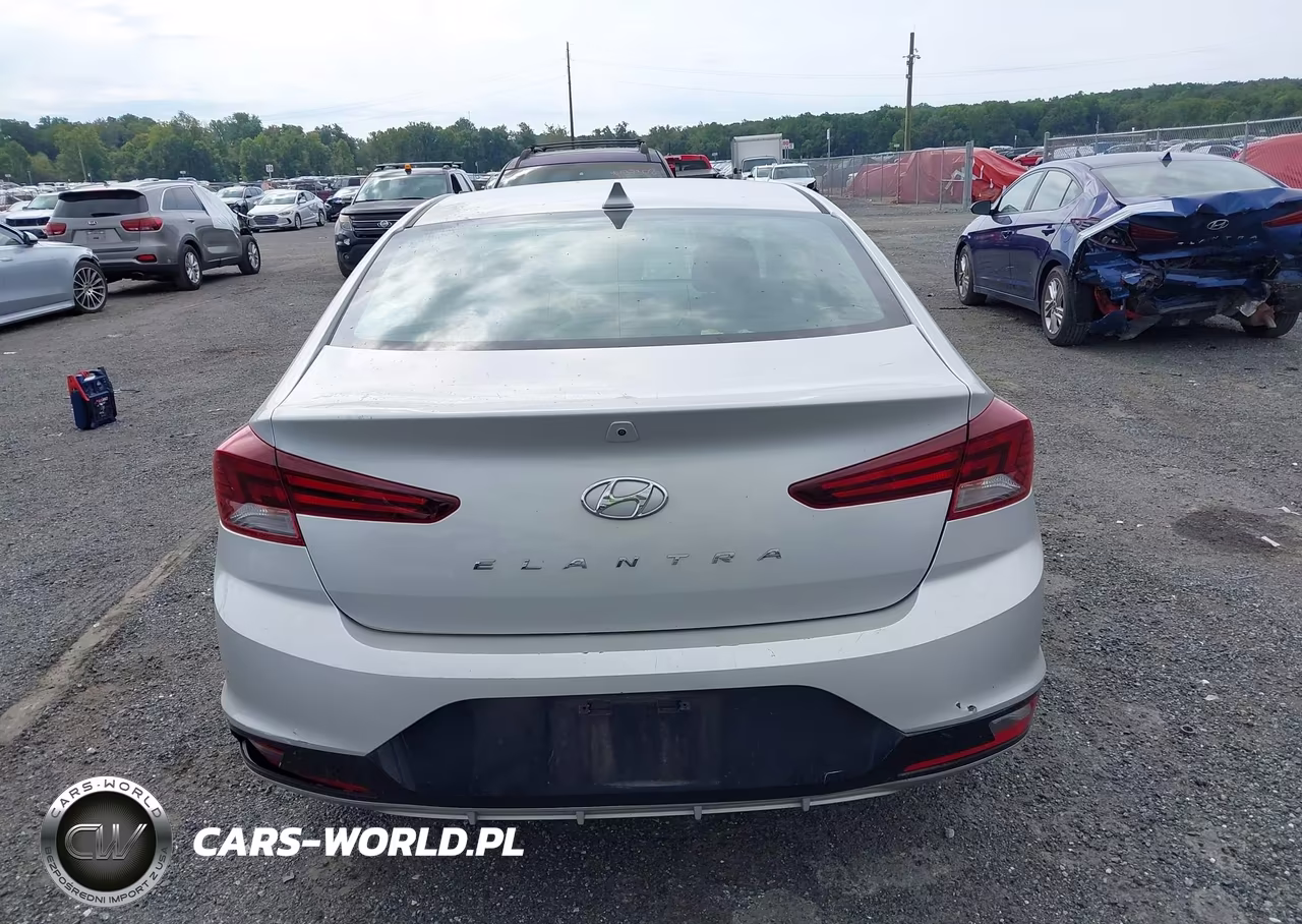2019 Hyundai Elantra Sel VIN:5NPD84LF8KH418734 - 16