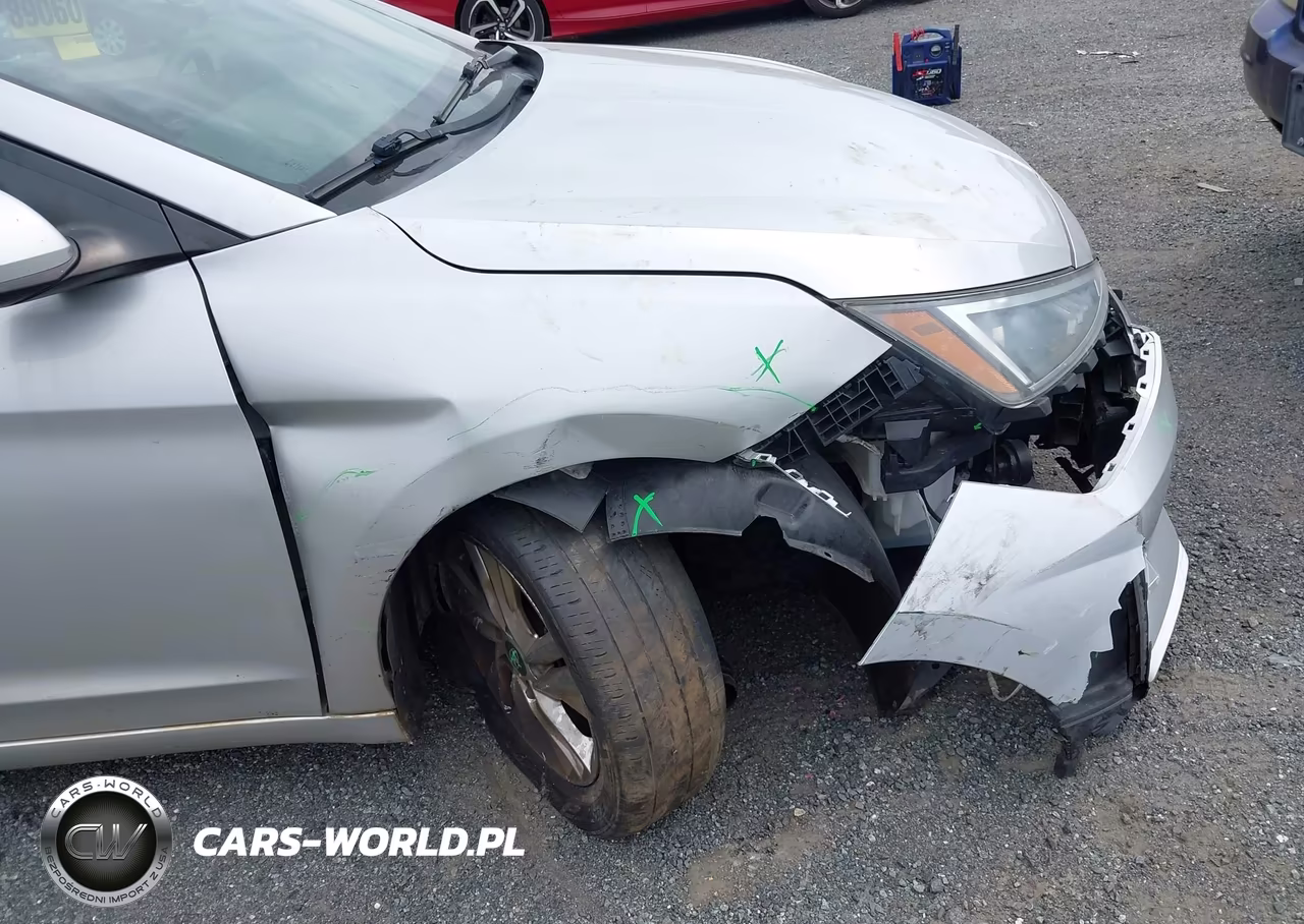 2019 Hyundai Elantra Sel VIN:5NPD84LF8KH418734 - 17
