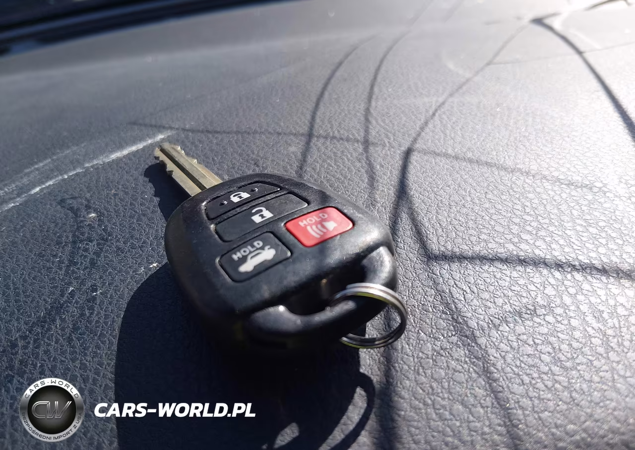 2015 Toyota Corolla Le Plus VIN:5YFBURHE8FP337192 - 11
