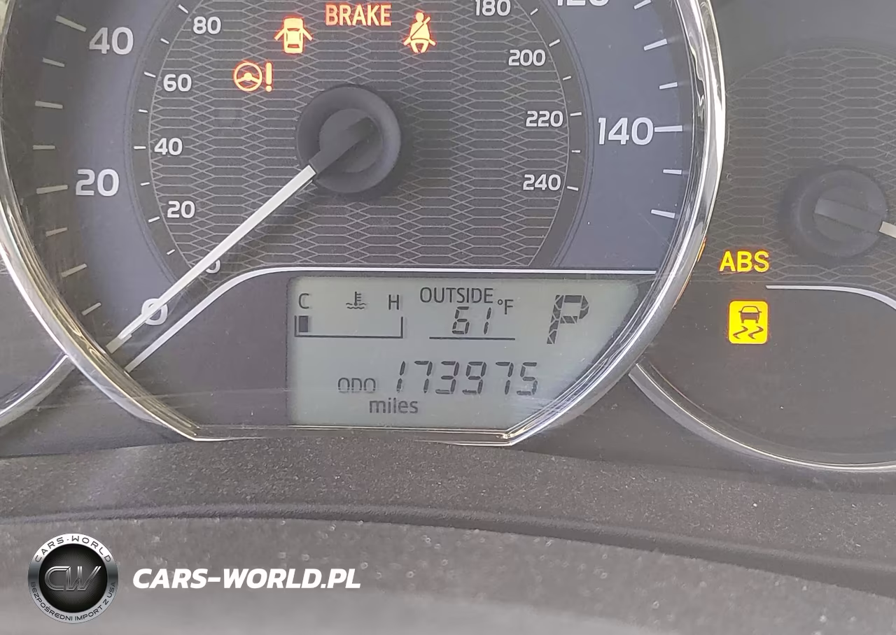 2015 Toyota Corolla Le Plus VIN:5YFBURHE8FP337192 - 17