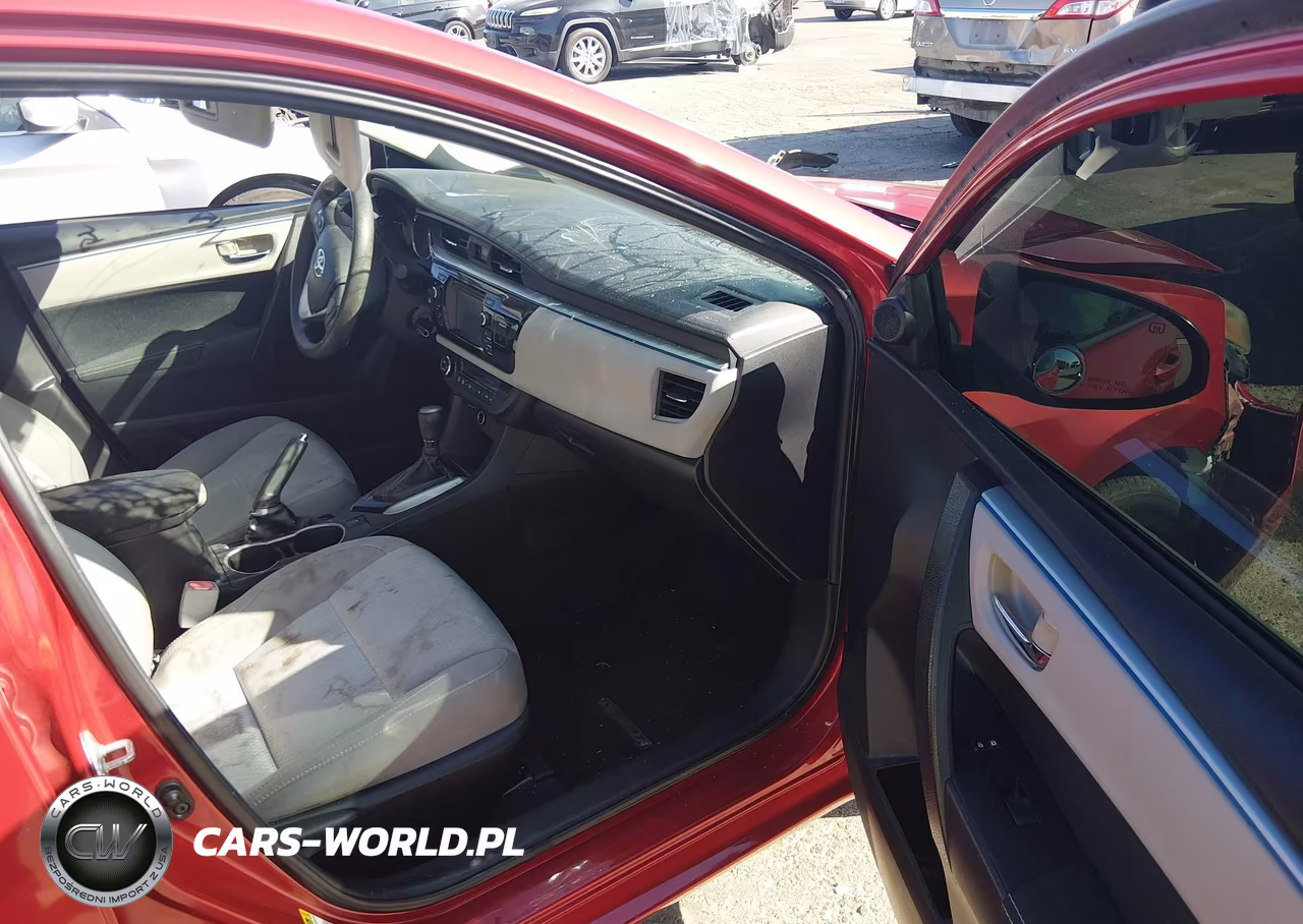 2015 Toyota Corolla Le Plus VIN:5YFBURHE8FP337192 - 5