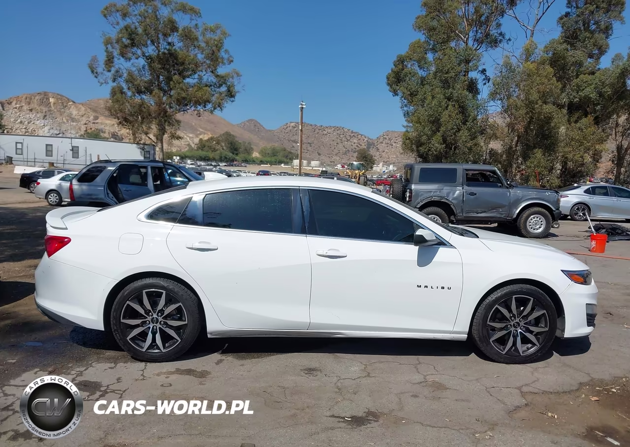 2021 Chevrolet Malibu Fwd Rs VIN:1G1ZG5ST2MF089038 - 13