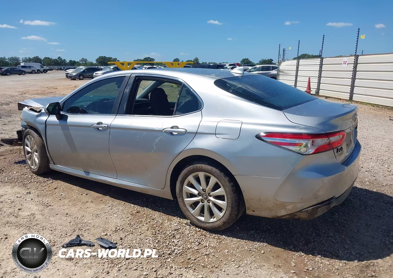 2019 Toyota Camry Le VIN:4T1B11HK7KU782211 - 3