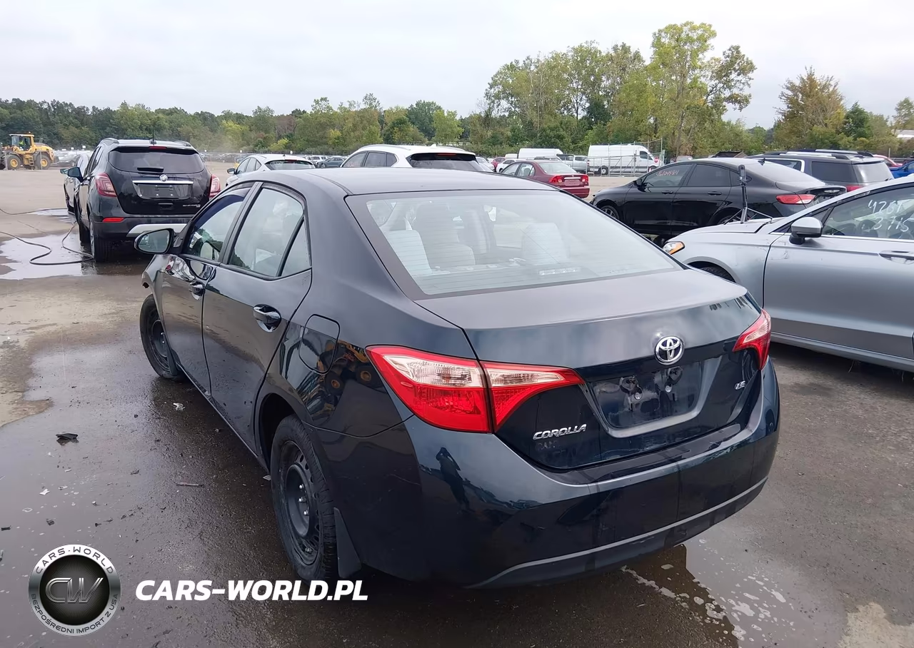 2019 Toyota Corolla Le VIN:2T1BURHE5KC233656 - 3