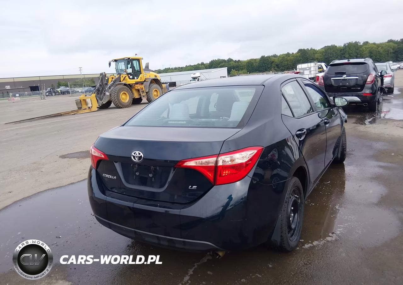 2019 Toyota Corolla Le VIN:2T1BURHE5KC233656 - 4