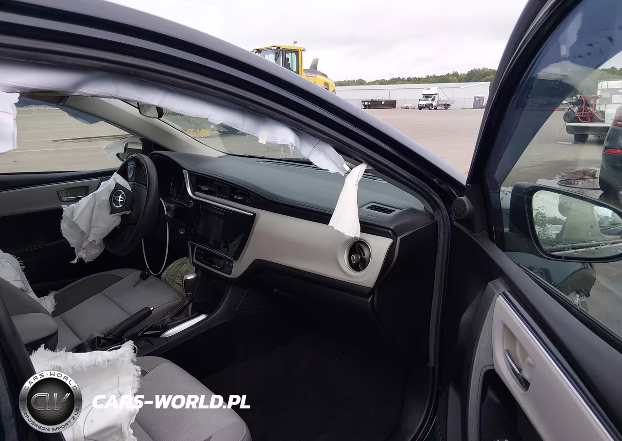 2019 Toyota Corolla Le VIN:2T1BURHE5KC233656 - 5