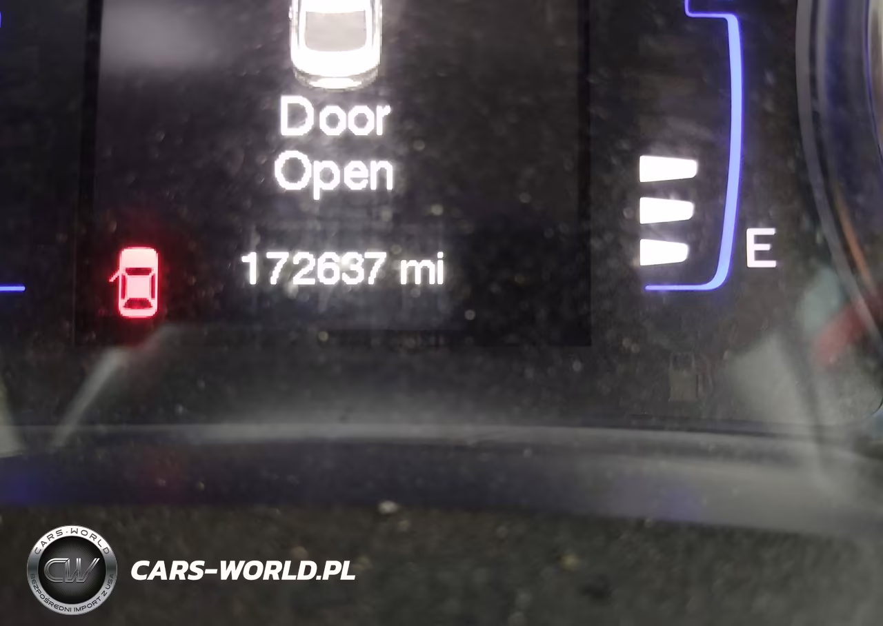 2015 Chrysler 200 Limited VIN:1C3CCCAB0FN597687 - 15