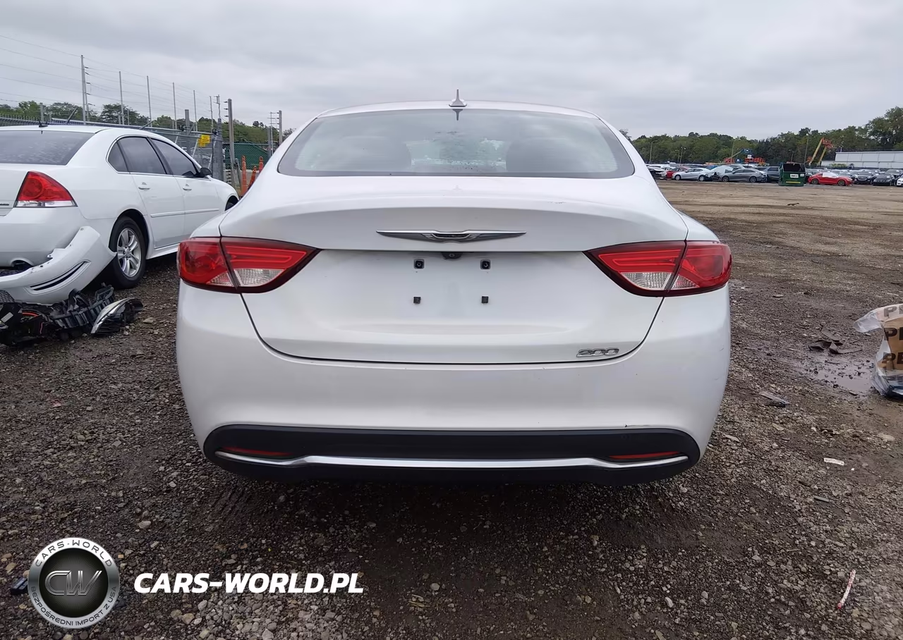 2015 Chrysler 200 Limited VIN:1C3CCCAB0FN597687 - 16