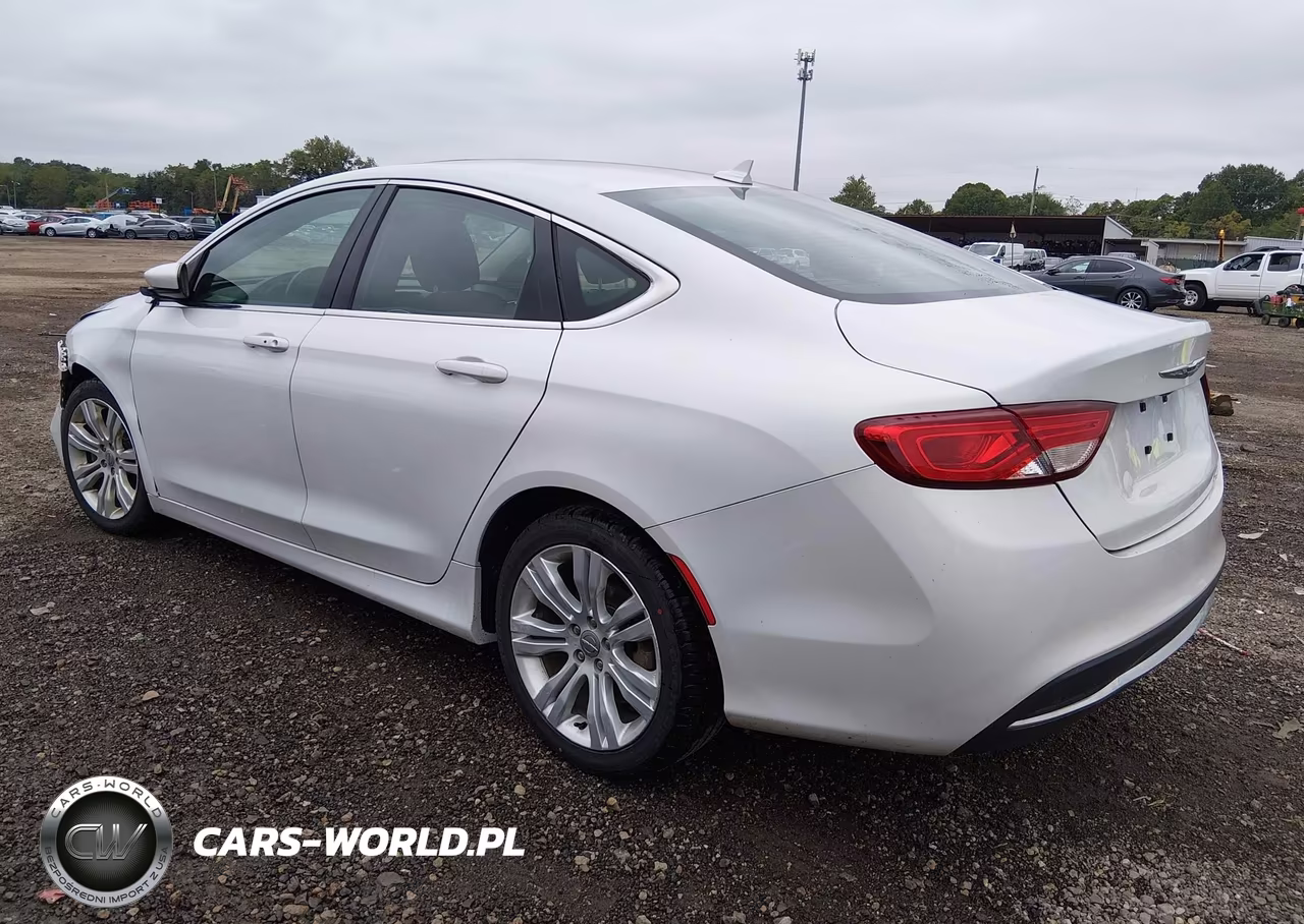 2015 Chrysler 200 Limited VIN:1C3CCCAB0FN597687 - 3