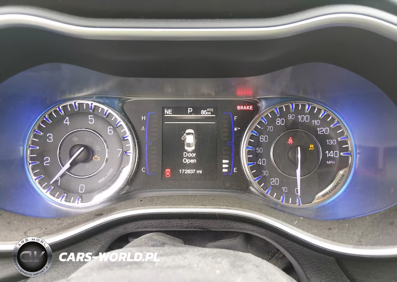 2015 Chrysler 200 Limited VIN:1C3CCCAB0FN597687 - 7