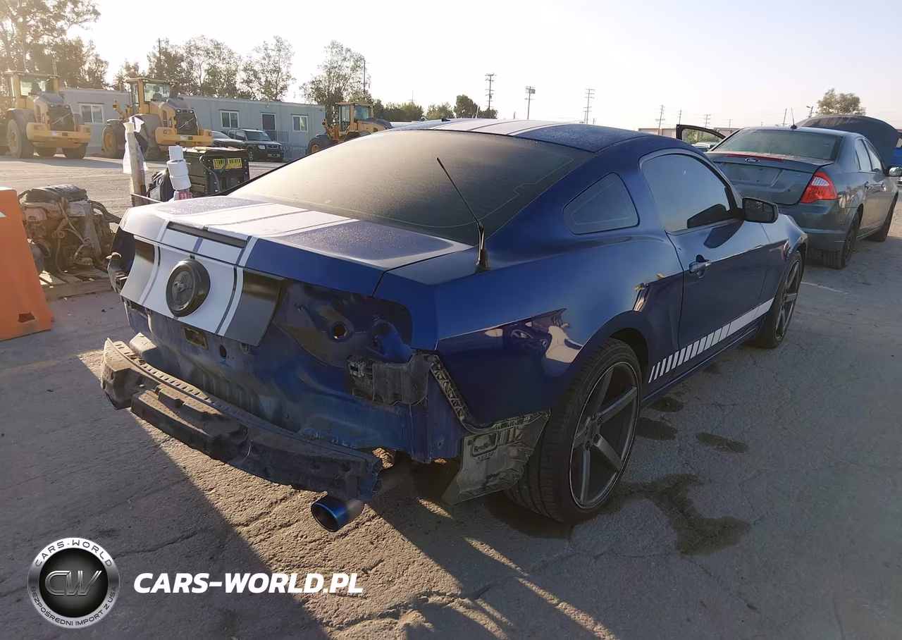 2014 Ford Mustang V6 VIN:1ZVBP8AM1E5288722 - 4