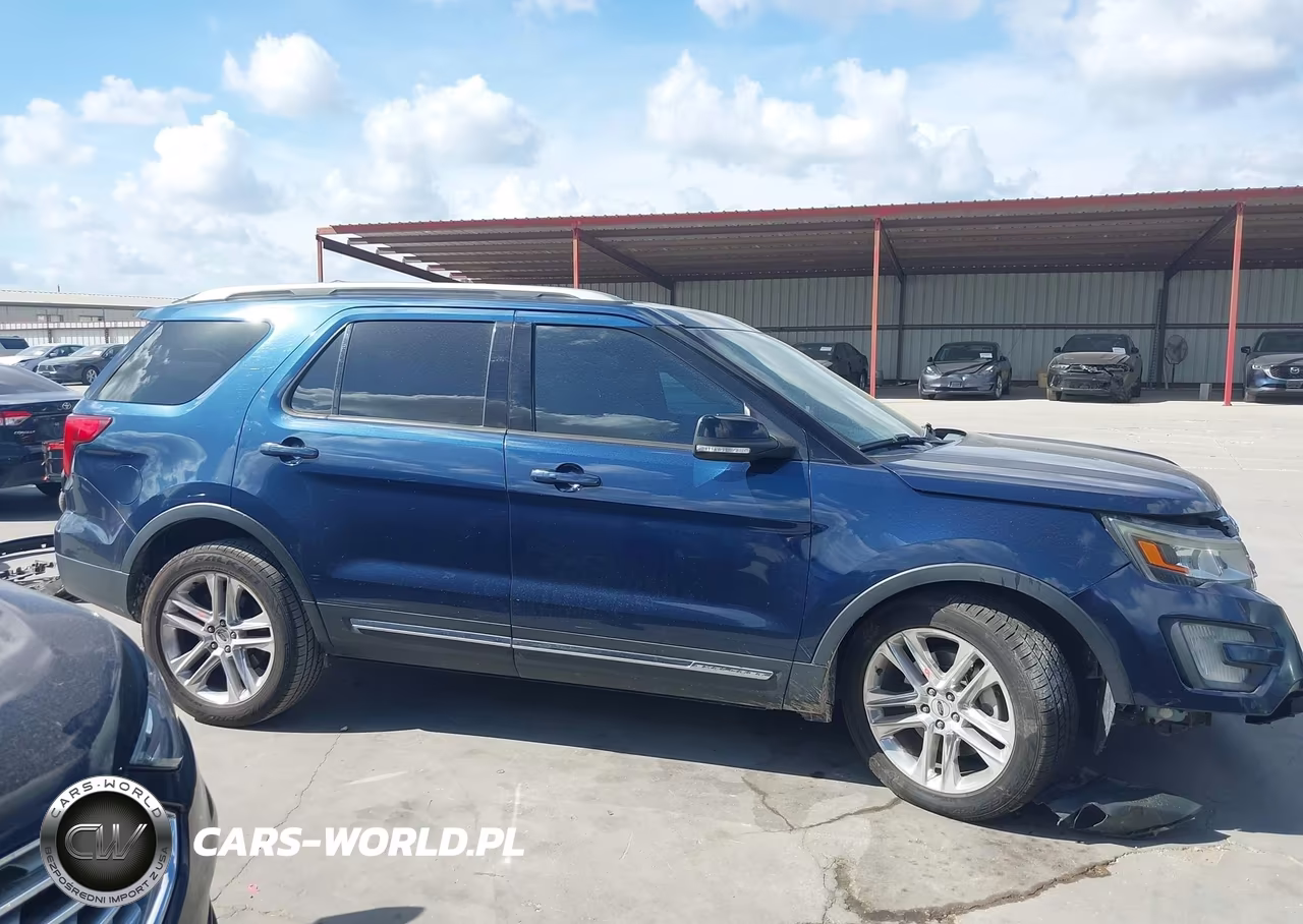 2017 Ford Explorer Xlt VIN:1FM5K7D8XHGB52620 - 14