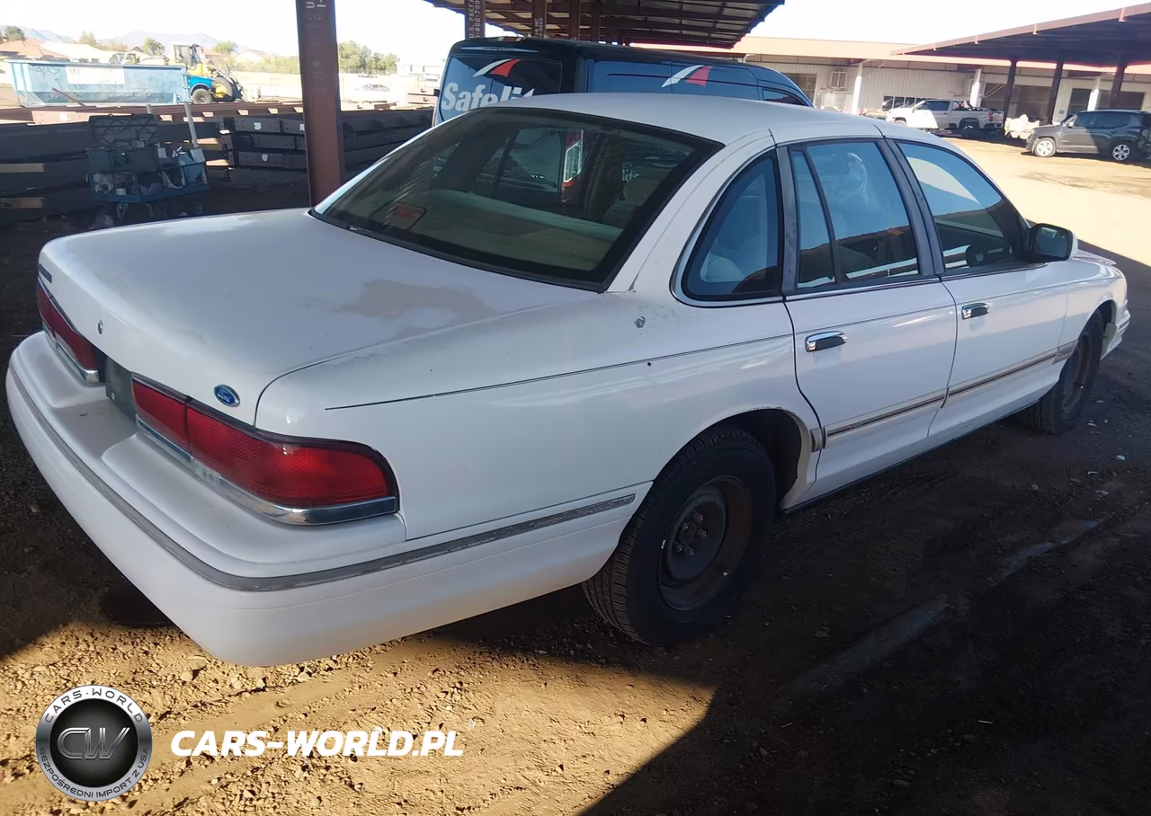 1996 Ford Crown Victoria VIN:2FALP7362TX107578 - 4