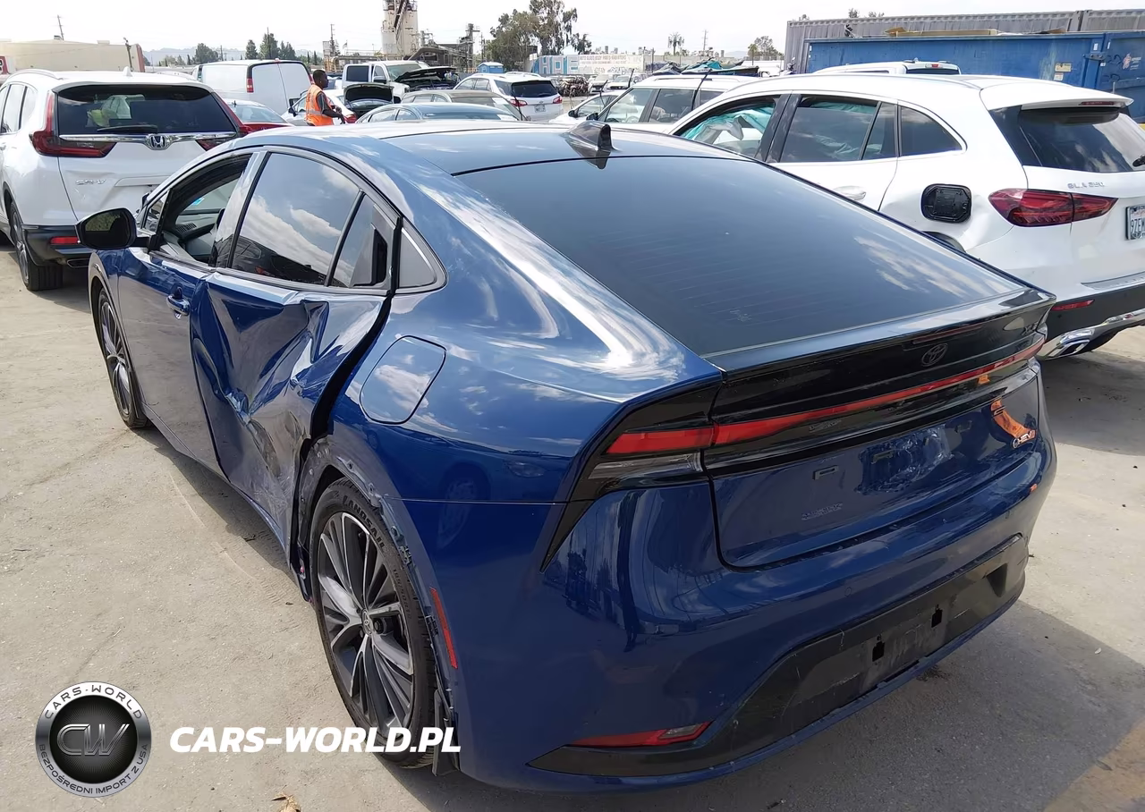 2024 Toyota Prius Xle VIN:JTDACAAU3R3023268 - 3