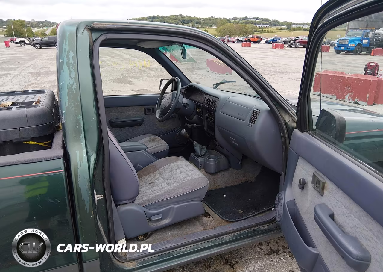 1999 Toyota Tacoma VIN:4TANL42N0XZ465571 - 5