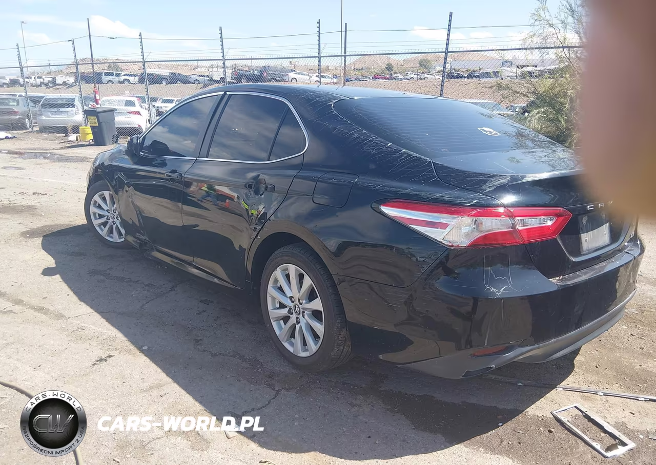 2019 Toyota Camry Le VIN:4T1B11HK9KU706294 - 3