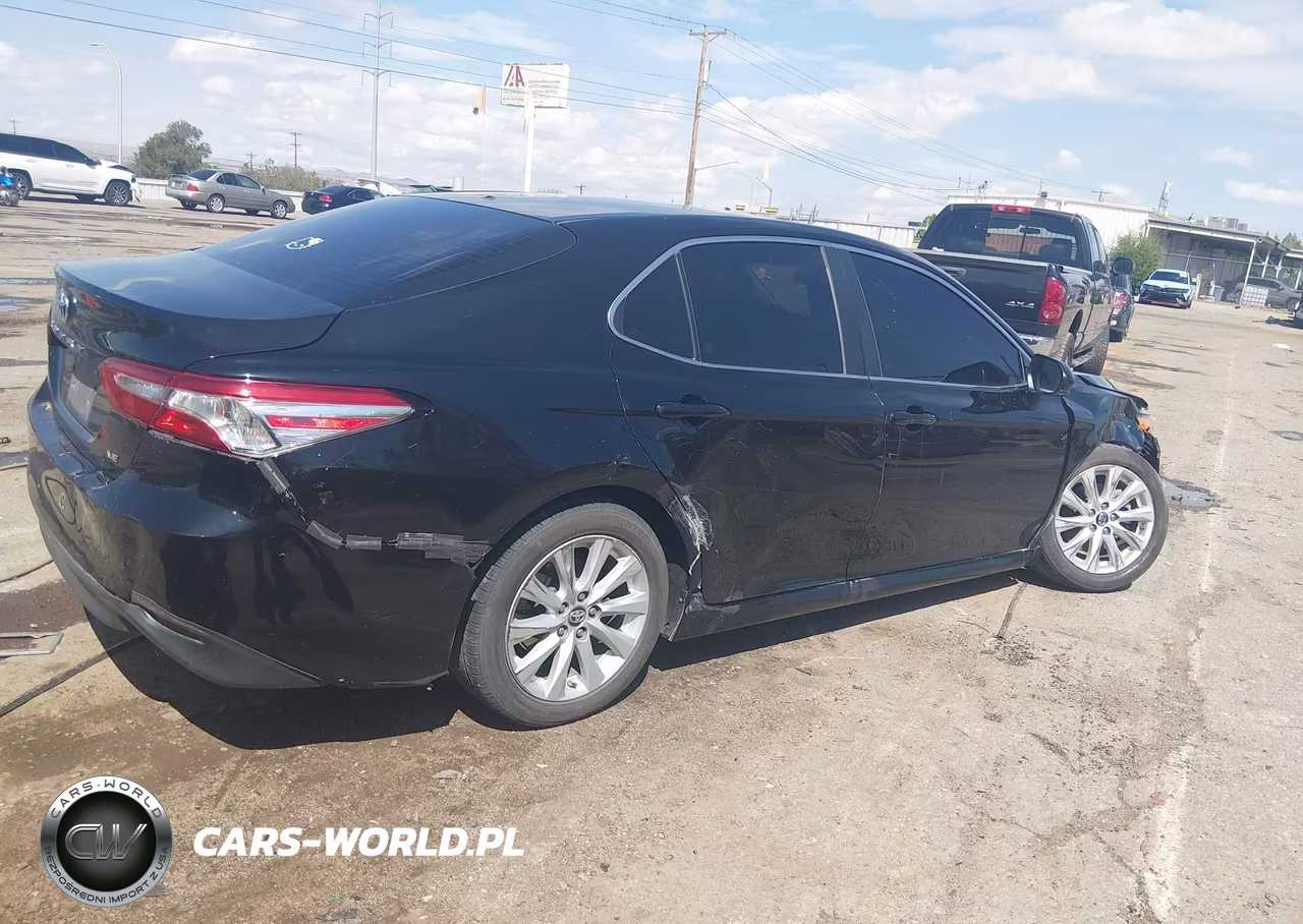 2019 Toyota Camry Le VIN:4T1B11HK9KU706294 - 4