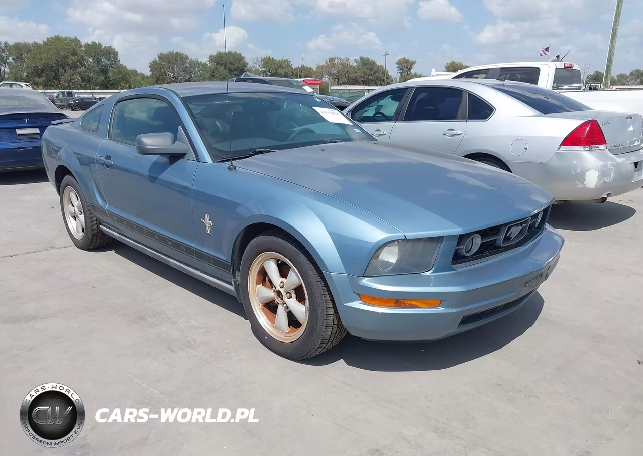 2007 Ford Mustang V6 Deluxe-V6 Premium