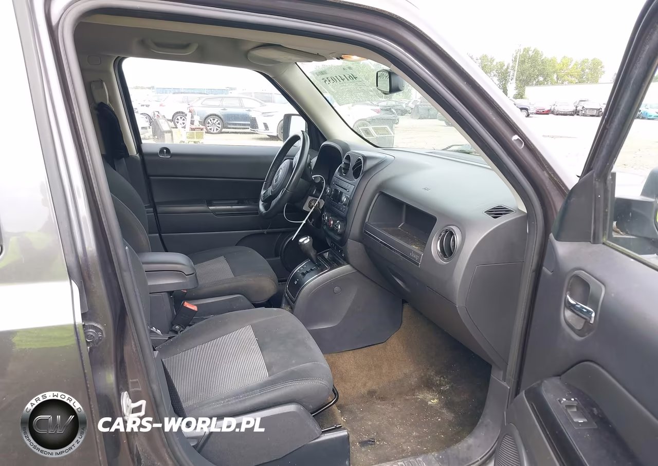 2017 Jeep Patriot Latitude Fwd VIN:1C4NJPFA0HD148584 - 5