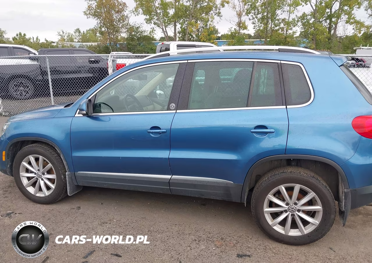 2017 Volkswagen Tiguan 2.0T Wolfsburg Edition VIN:WVGSV7AXXHW509709 - 14