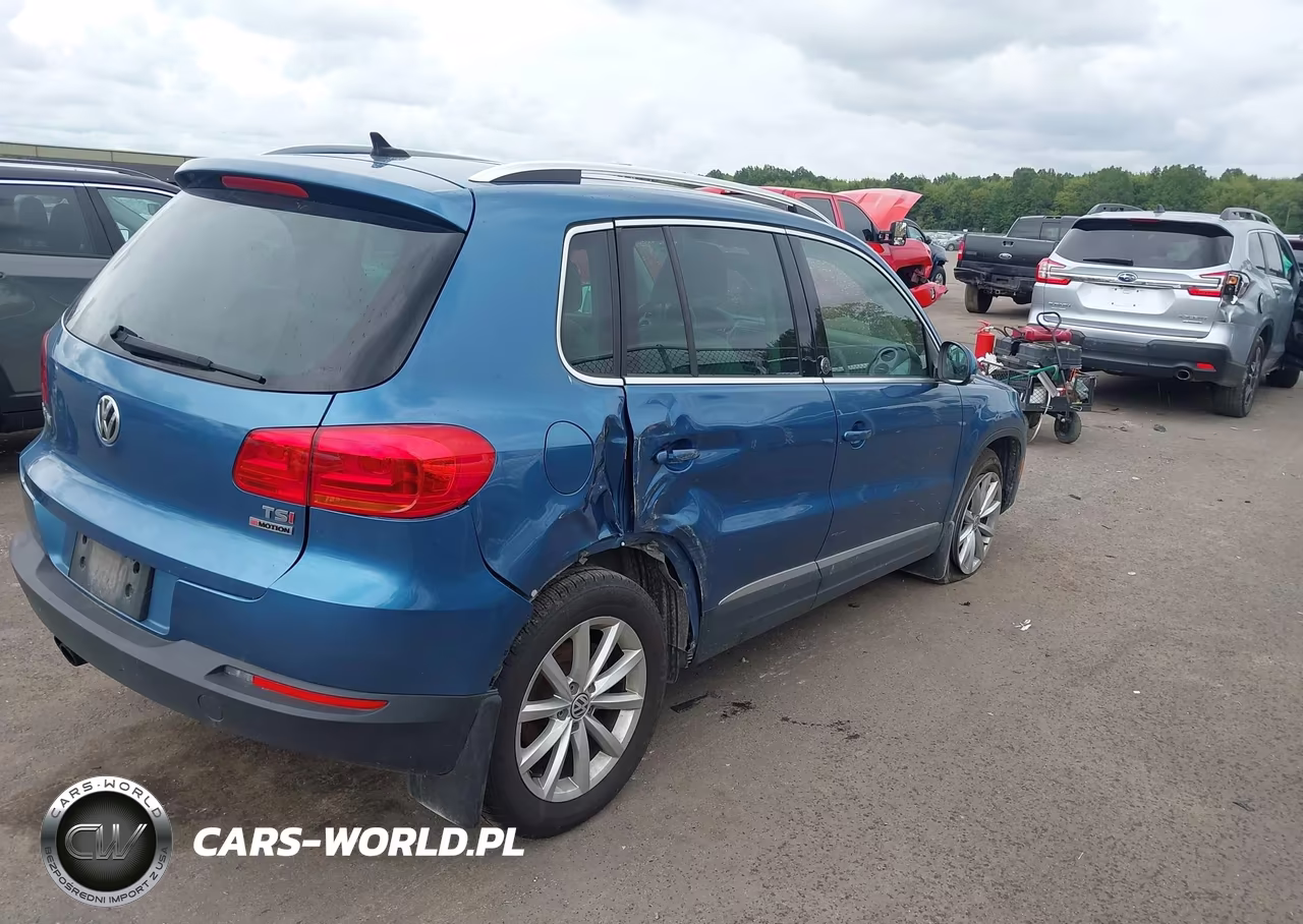 2017 Volkswagen Tiguan 2.0T Wolfsburg Edition VIN:WVGSV7AXXHW509709 - 4
