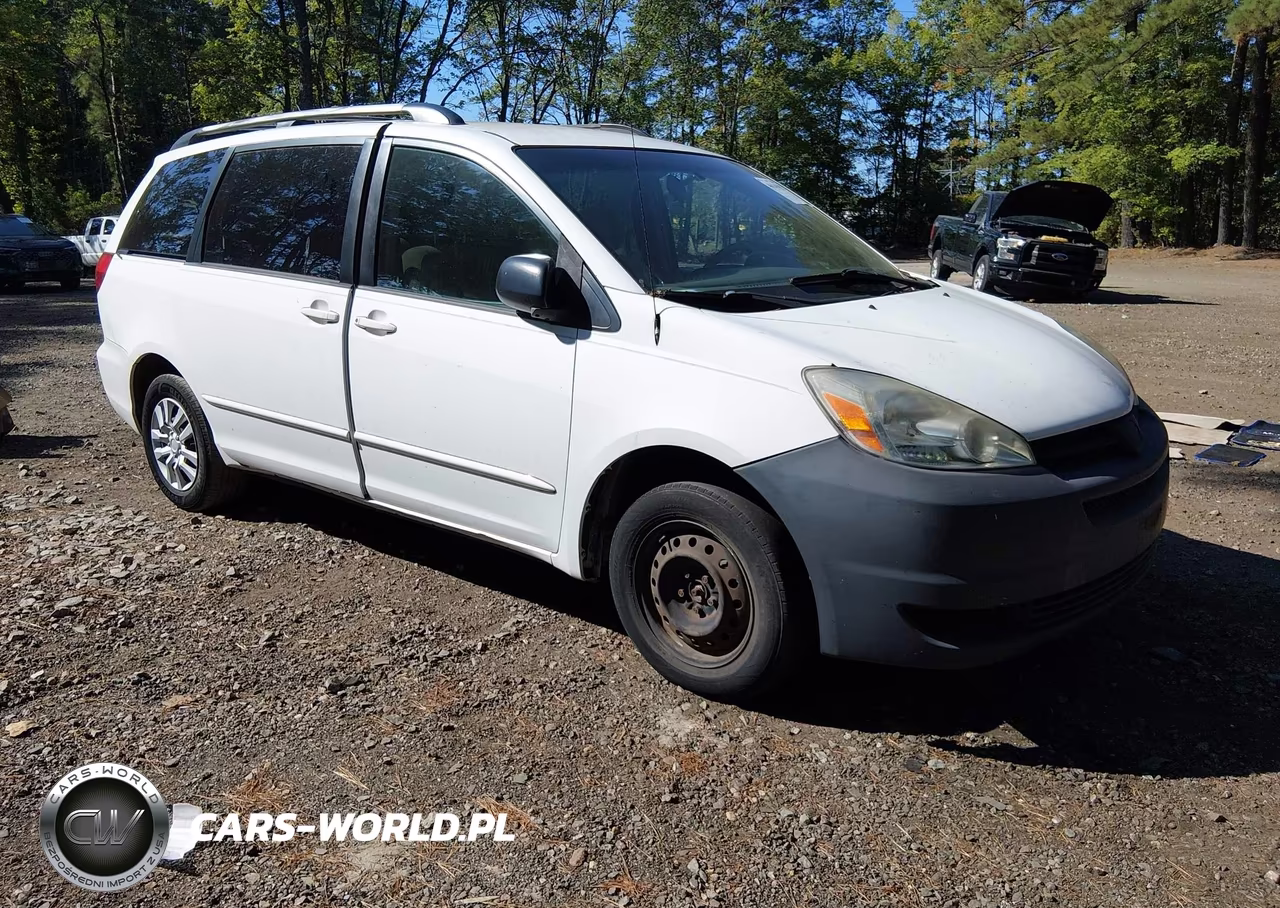 2004 Toyota Sienna Le – zdjęcie 1 z 16