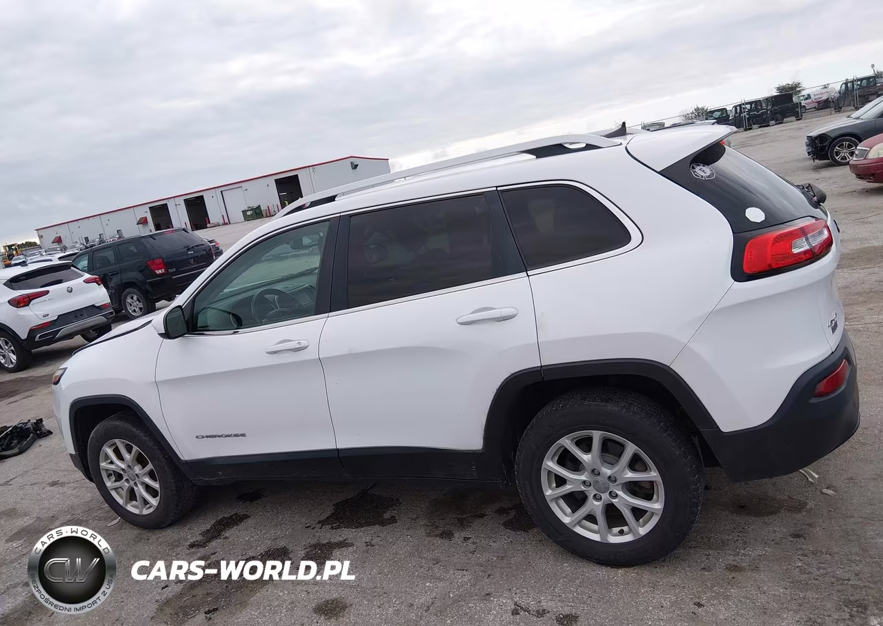 2016 Jeep Cherokee Latitude VIN:1C4PJMCB6GW254920 - 14