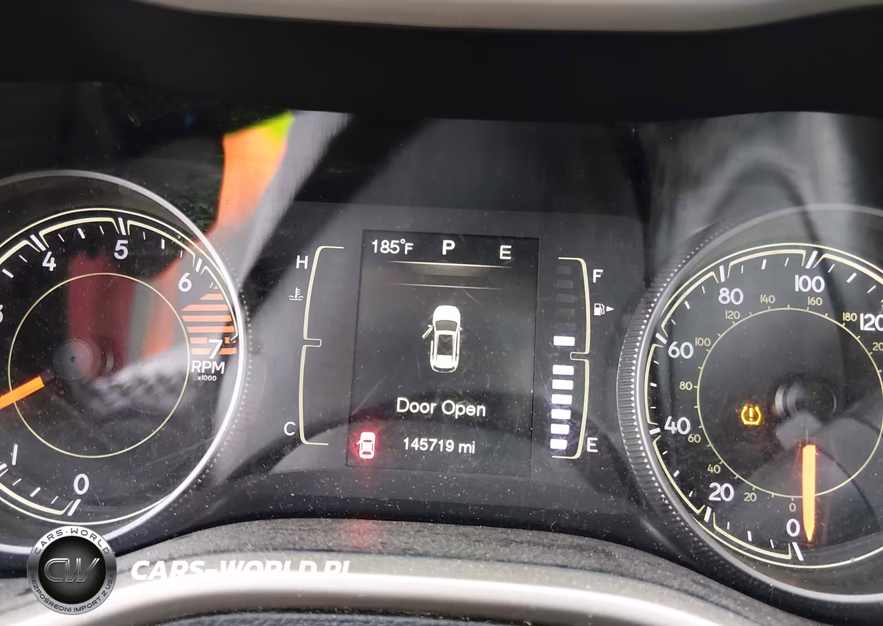 2016 Jeep Cherokee Latitude VIN:1C4PJMCB6GW254920 - 15