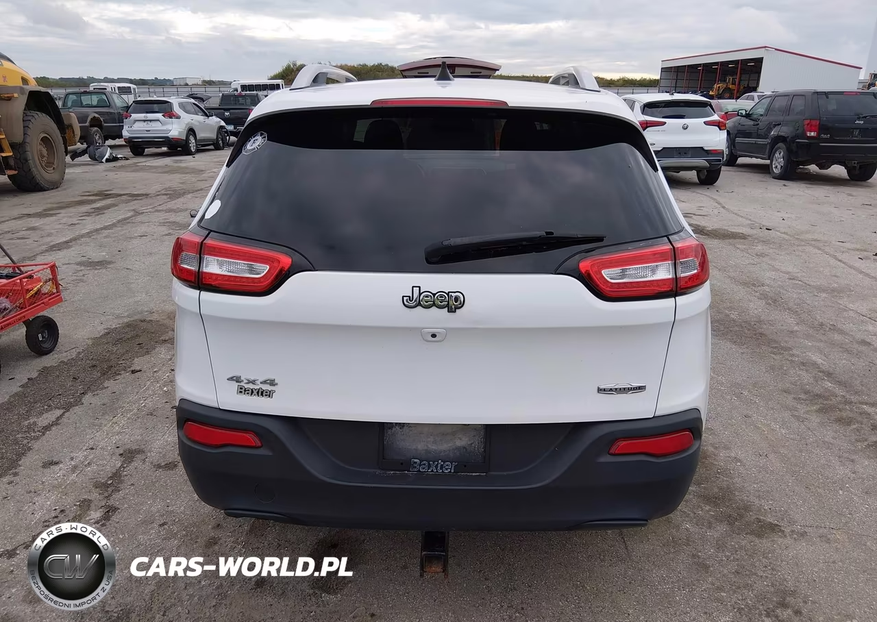 2016 Jeep Cherokee Latitude VIN:1C4PJMCB6GW254920 - 16