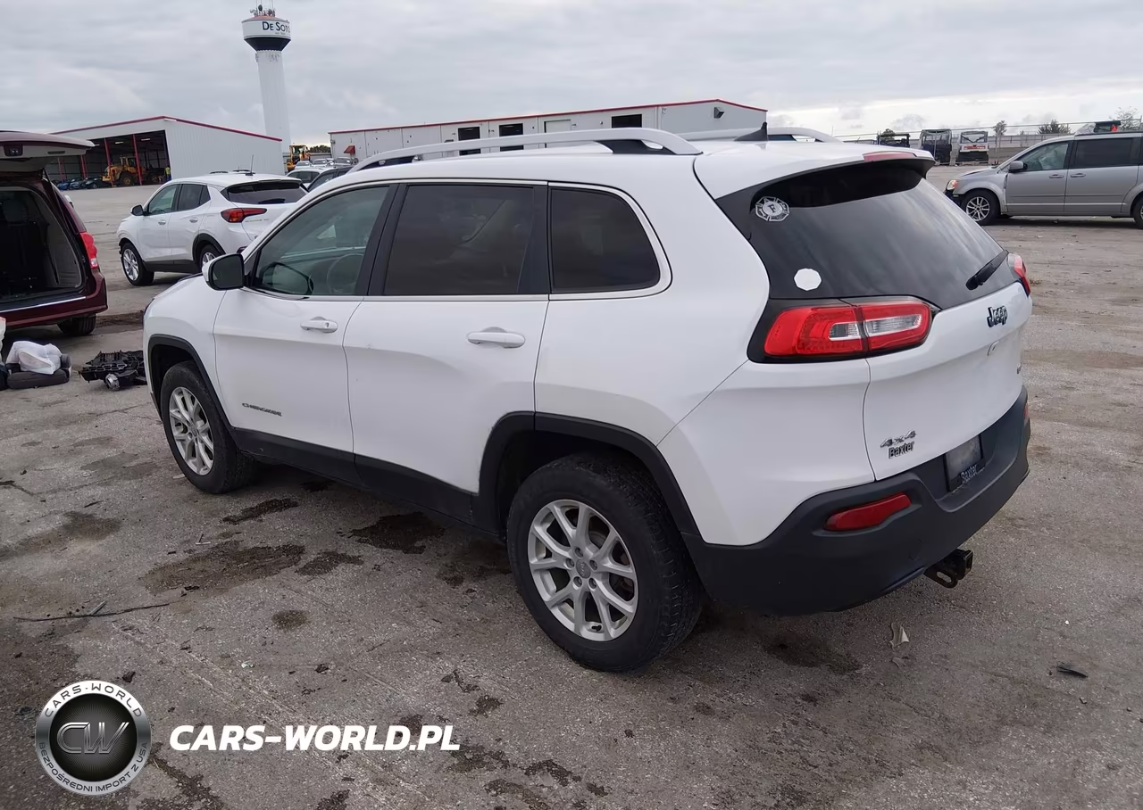2016 Jeep Cherokee Latitude VIN:1C4PJMCB6GW254920 - 3