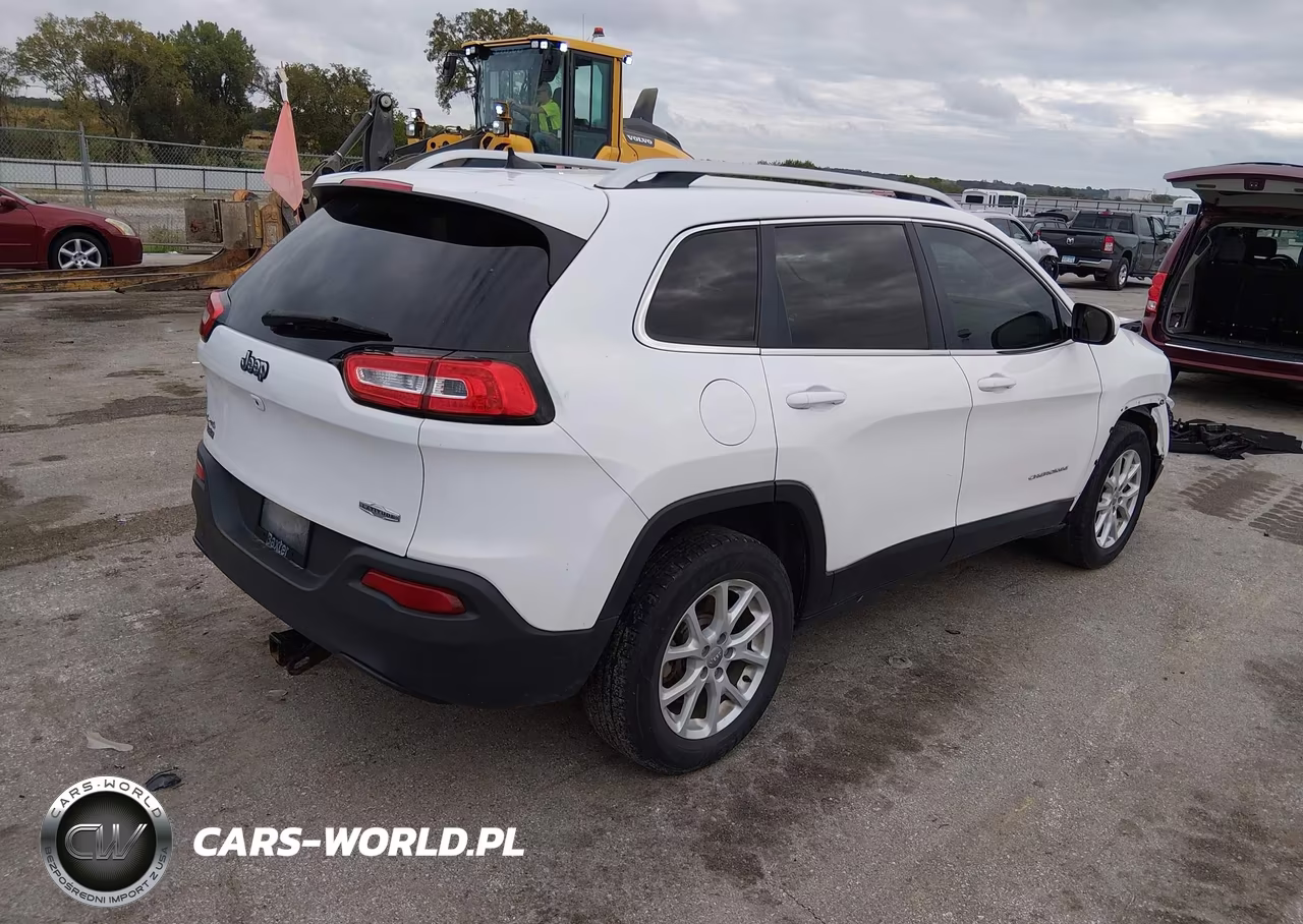 2016 Jeep Cherokee Latitude VIN:1C4PJMCB6GW254920 - 4