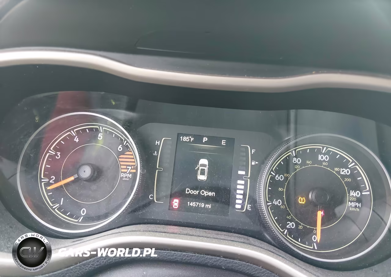 2016 Jeep Cherokee Latitude VIN:1C4PJMCB6GW254920 - 7