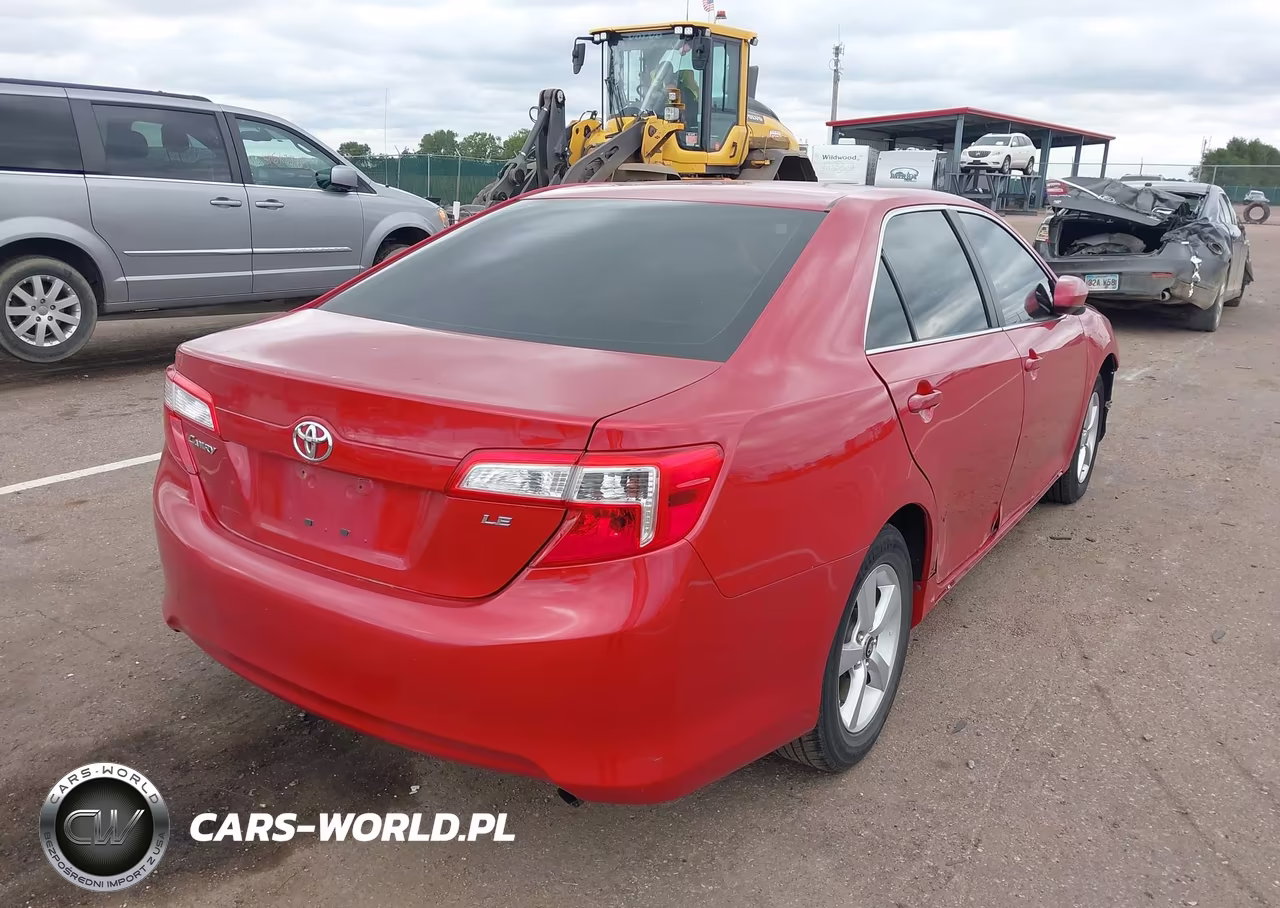 2012 Toyota Camry Le VIN:4T1BF1FK3CU560528 - 4