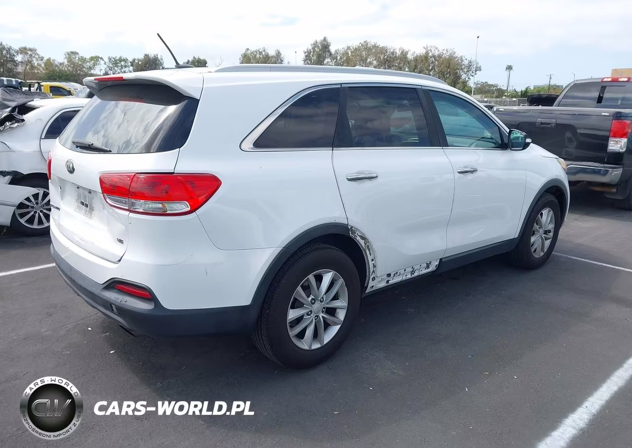 2017 Kia Sorento 3.3L Lx VIN:5XYPG4A57HG247467 - 4