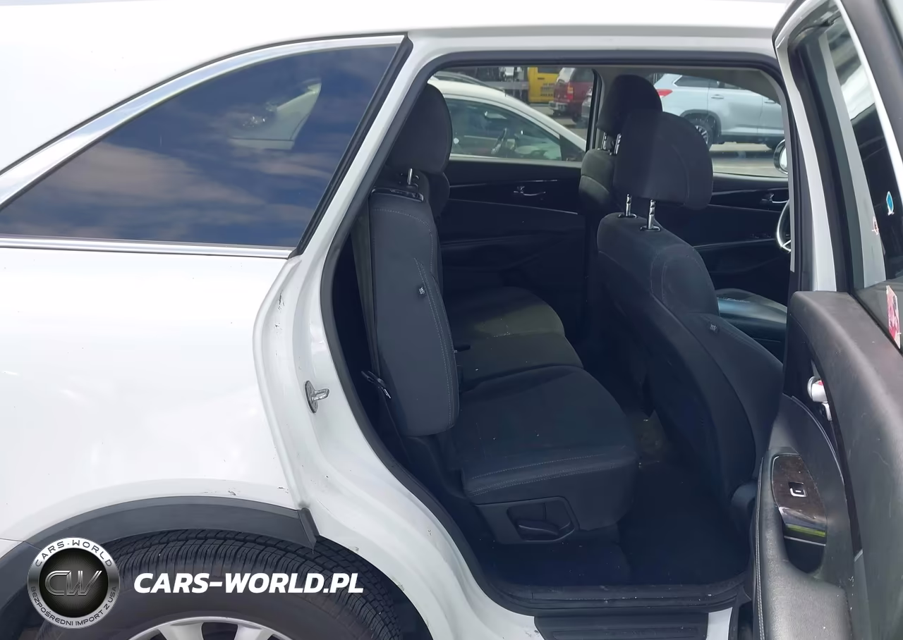2017 Kia Sorento 3.3L Lx VIN:5XYPG4A57HG247467 - 8