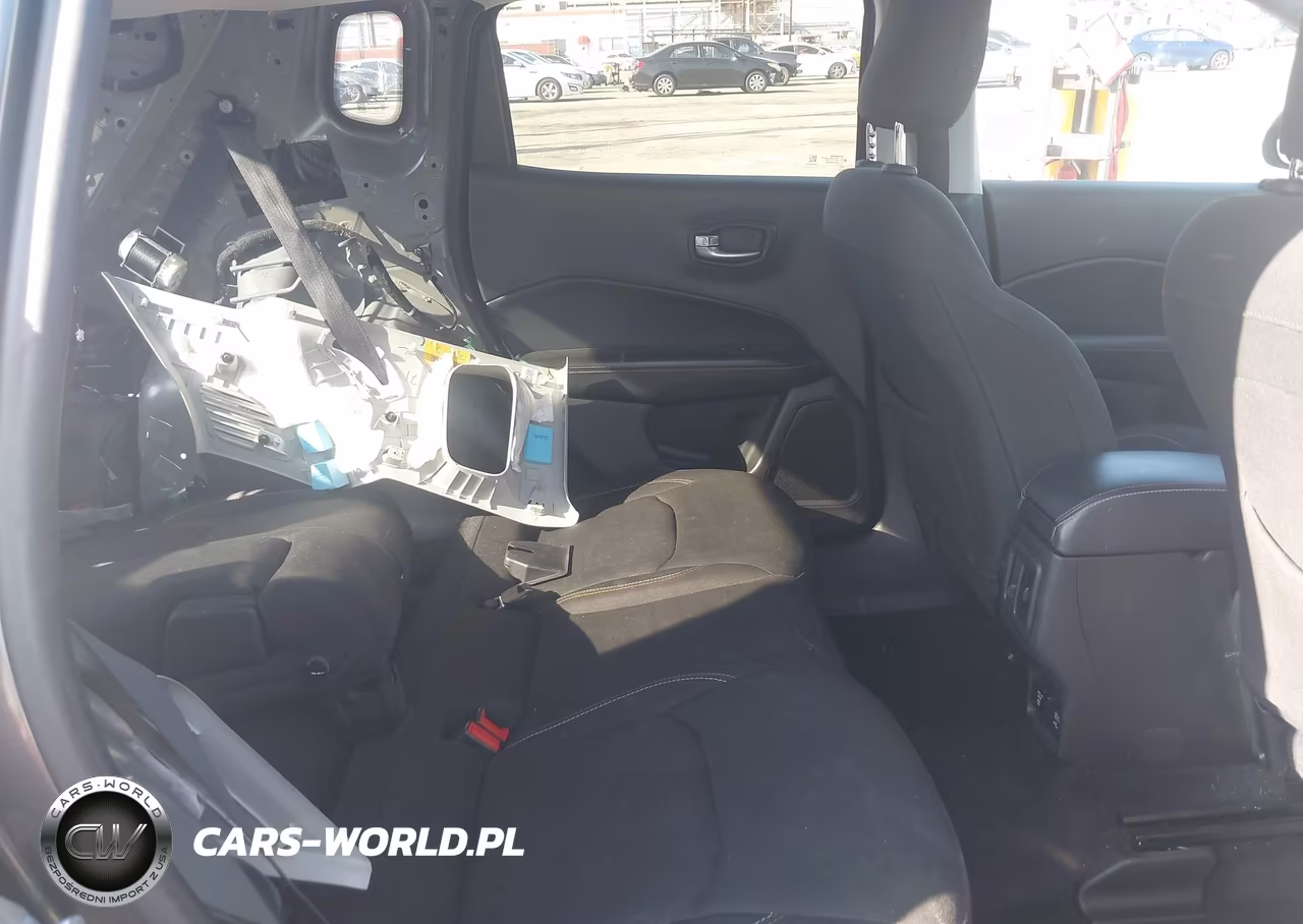 2018 Jeep Compass Sport Fwd VIN:3C4NJCAB2JT254883 - 8