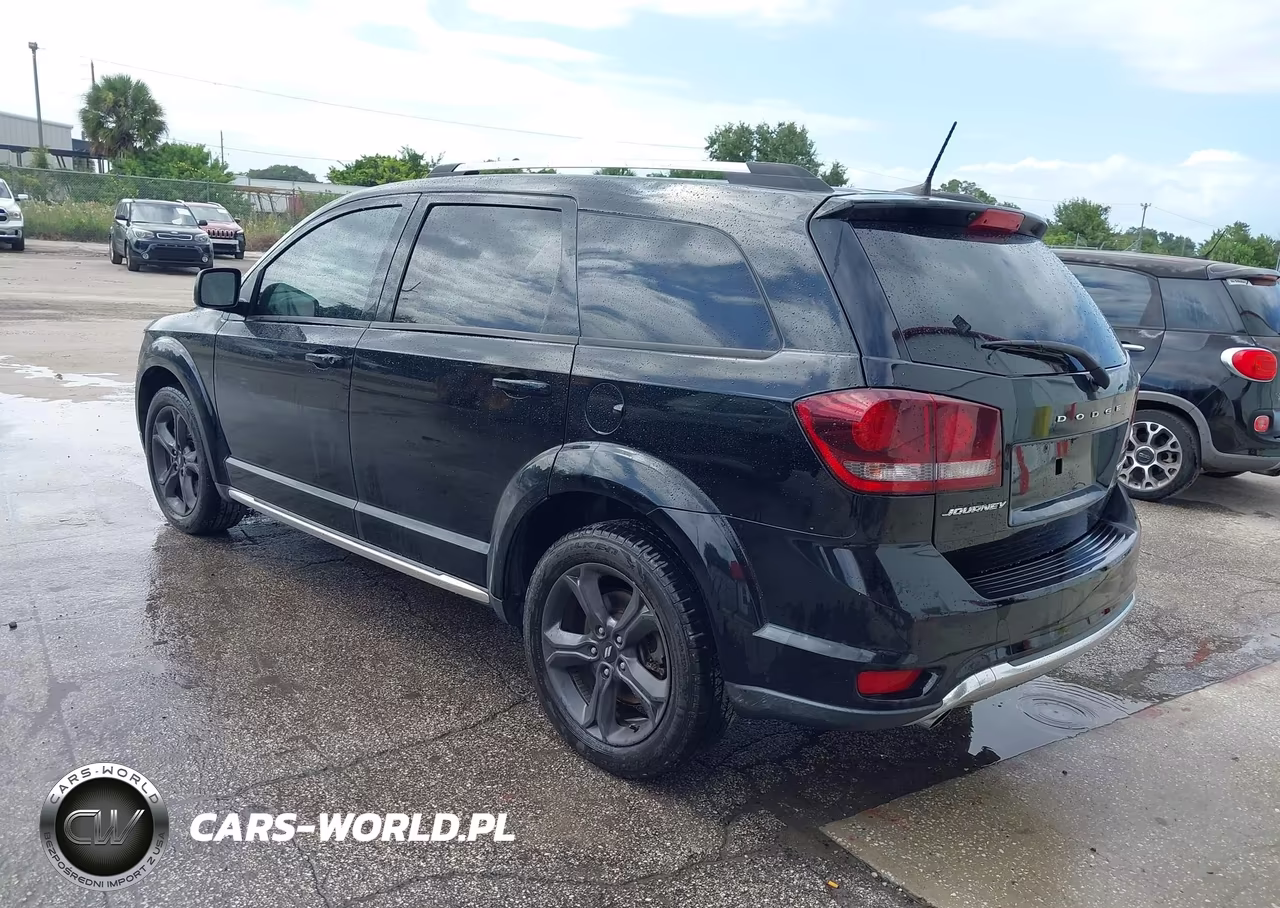 2018 Dodge Journey Crossroad VIN:3C4PDCGG5JT515863 - 3