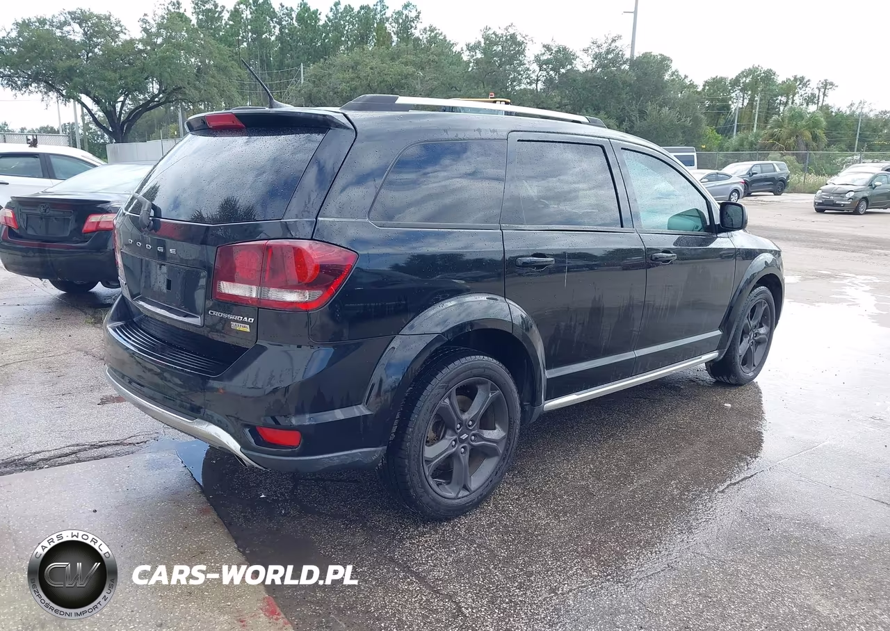2018 Dodge Journey Crossroad VIN:3C4PDCGG5JT515863 - 4