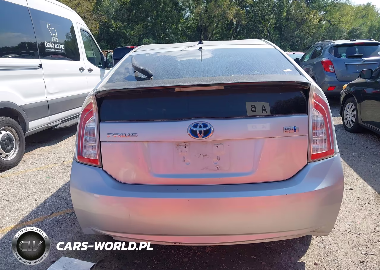 2013 Toyota Prius Two VIN:JTDKN3DU8D0341886 - 16