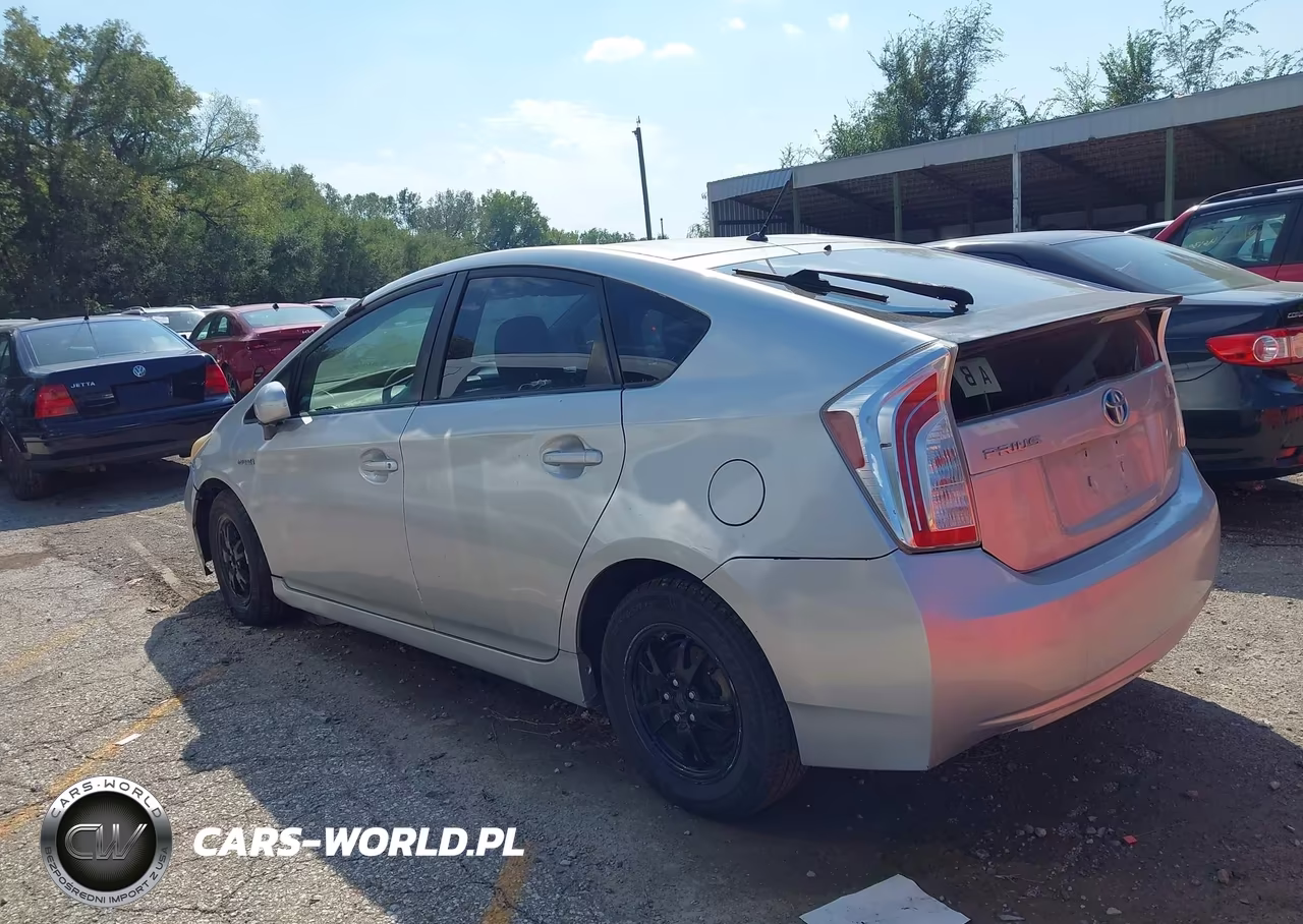 2013 Toyota Prius Two VIN:JTDKN3DU8D0341886 - 3