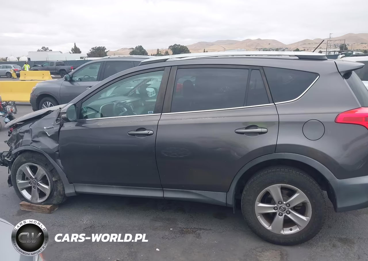 2015 Toyota Rav4 Xle VIN:2T3RFREV8FW339091 - 17