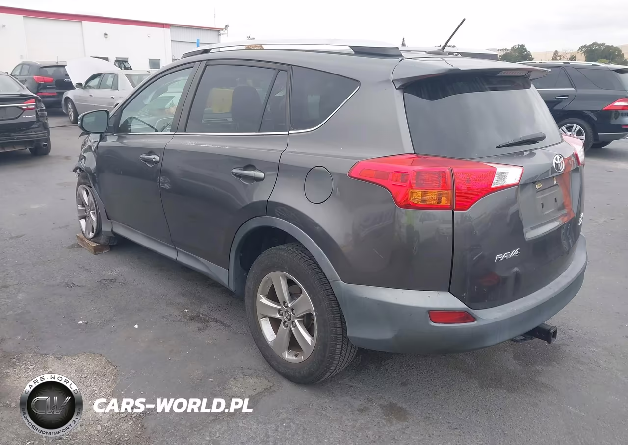 2015 Toyota Rav4 Xle VIN:2T3RFREV8FW339091 - 3