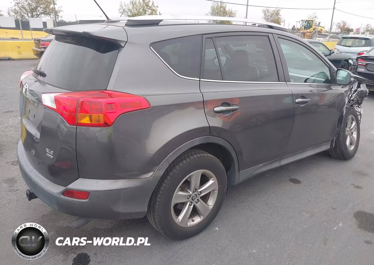 2015 Toyota Rav4 Xle VIN:2T3RFREV8FW339091 - 4