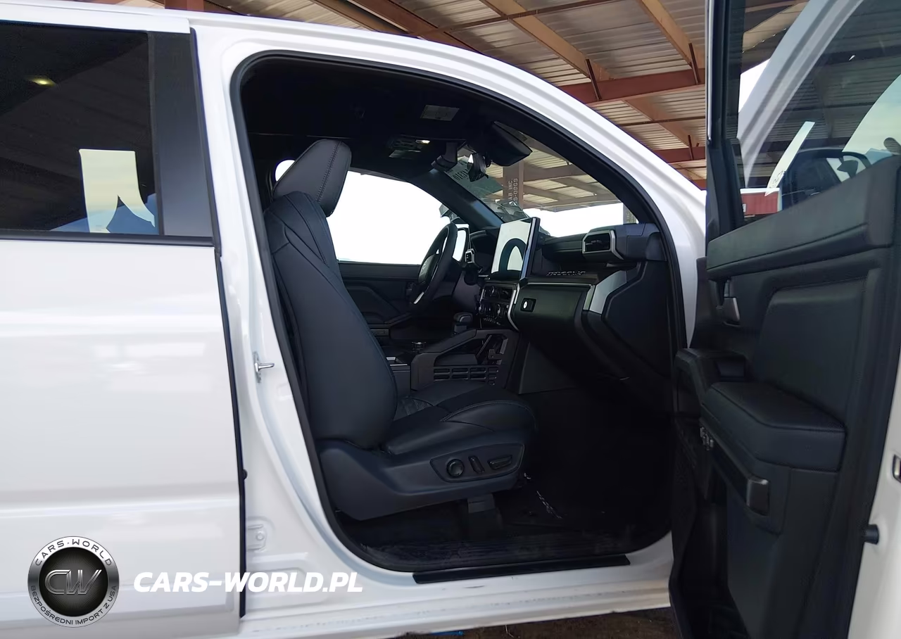 2026 Toyota Tacoma Trd Sport VIN:3TMLB5JN3TM283803 - 5