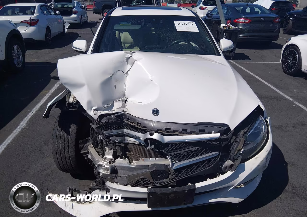 2018 Mercedes-Benz C 300 VIN:55SWF4JB3JU256215 - 12