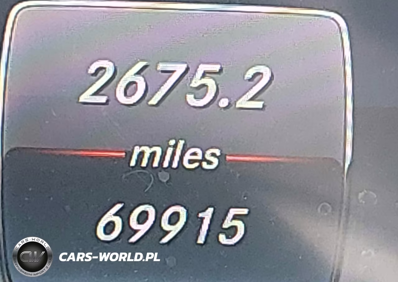 2018 Mercedes-Benz C 300 VIN:55SWF4JB3JU256215 - 15